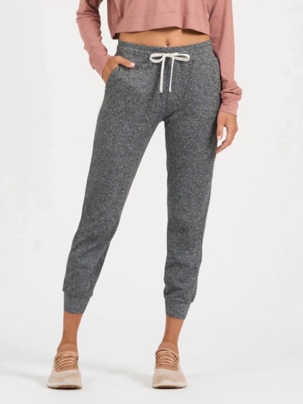 VUORI Performance Joggers in Heather Gray- Like New, Medium